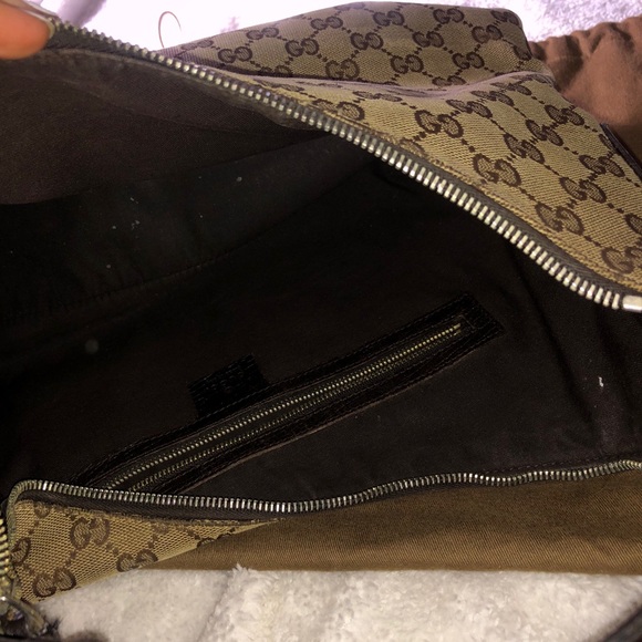 Authentic Medium G-G Canvas Gucci with dust bag - Picture 5 of 6